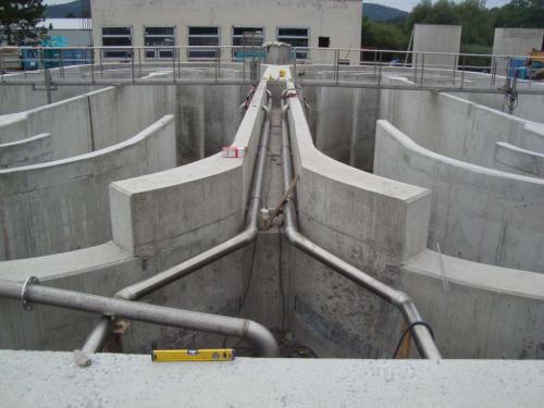 Aktivační nádrže - Montáž vzduchového potrubí